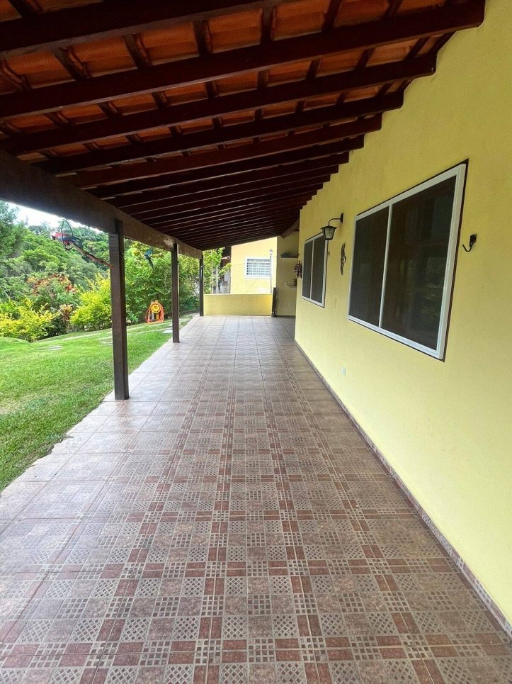 Chácara à venda com 4 quartos, 380m² - Foto 35
