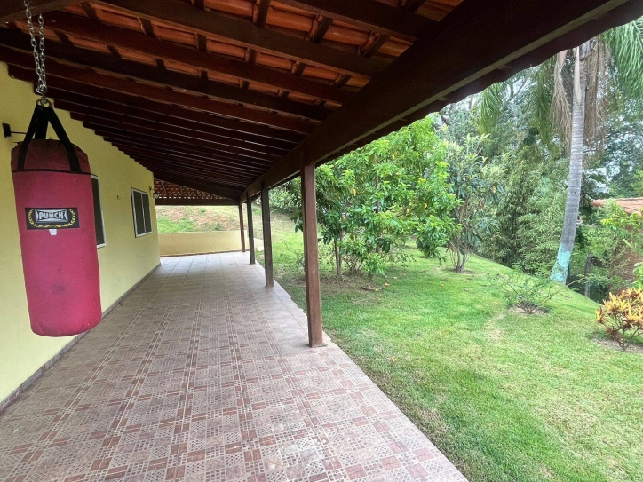 Chácara à venda com 4 quartos, 380m² - Foto 33