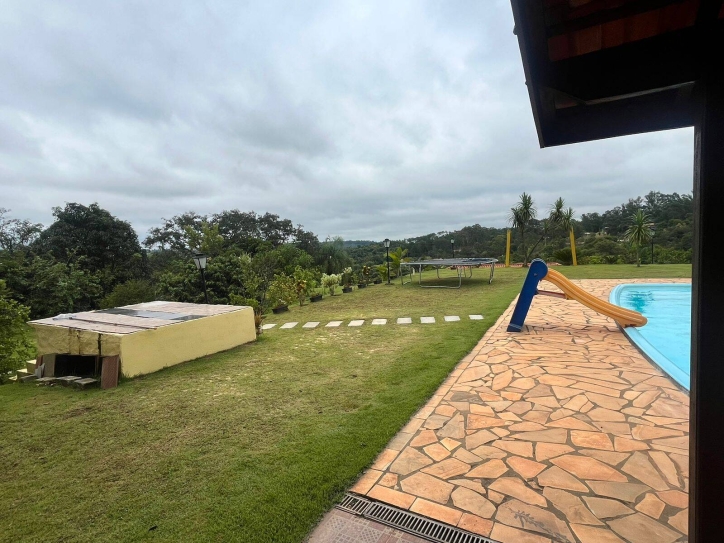 Chácara à venda com 4 quartos, 380m² - Foto 25