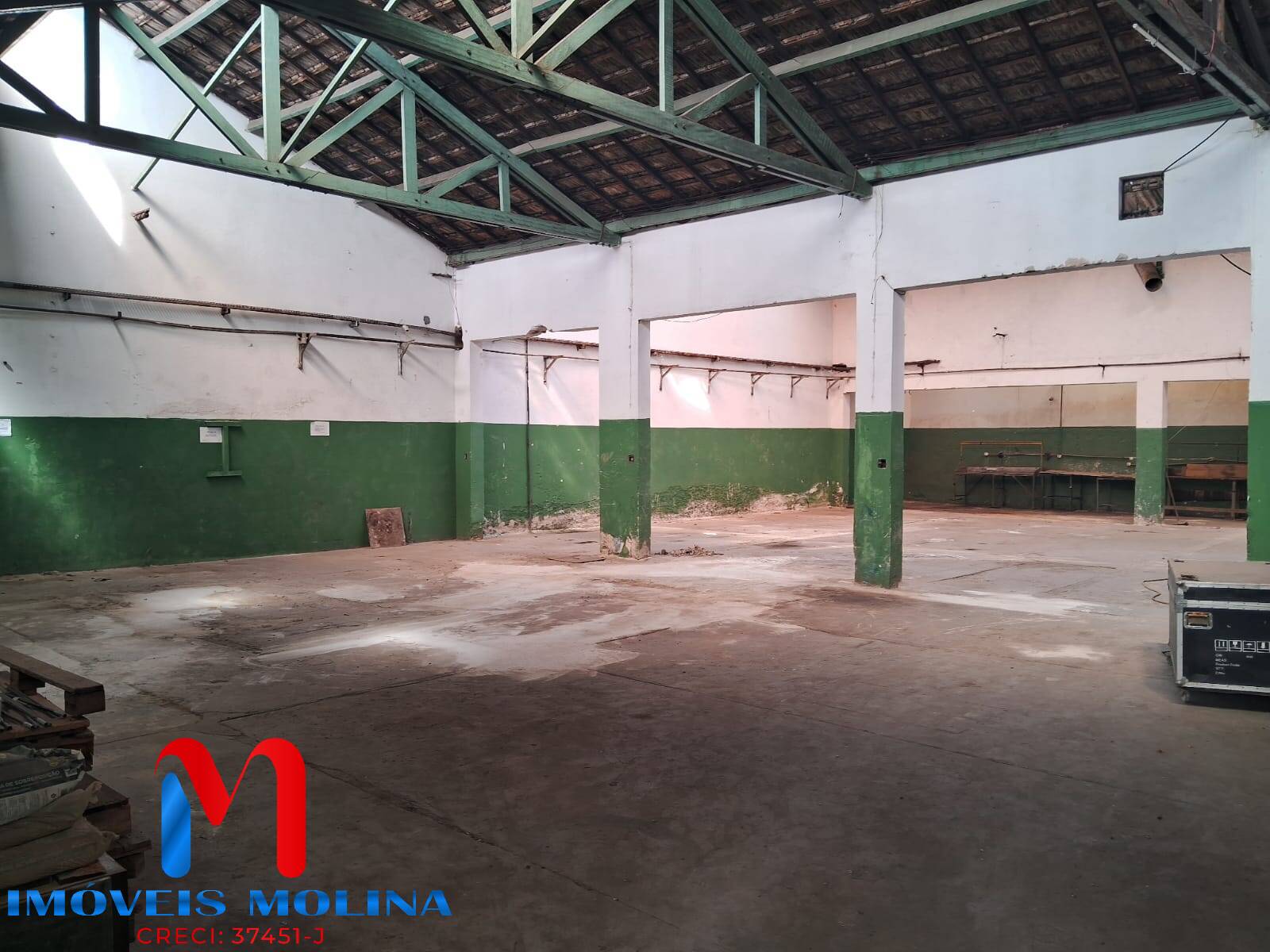 Depósito-Galpão-Armazém à venda e aluguel, 800m² - Foto 1