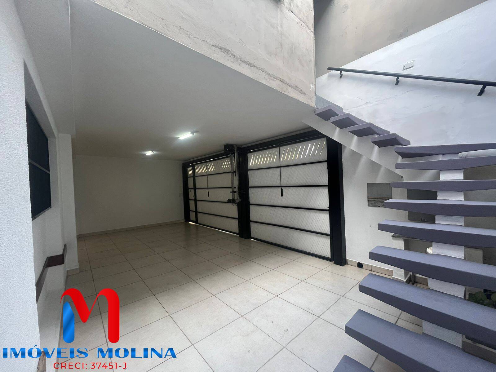 Casa à venda e aluguel com 3 quartos, 240m² - Foto 9
