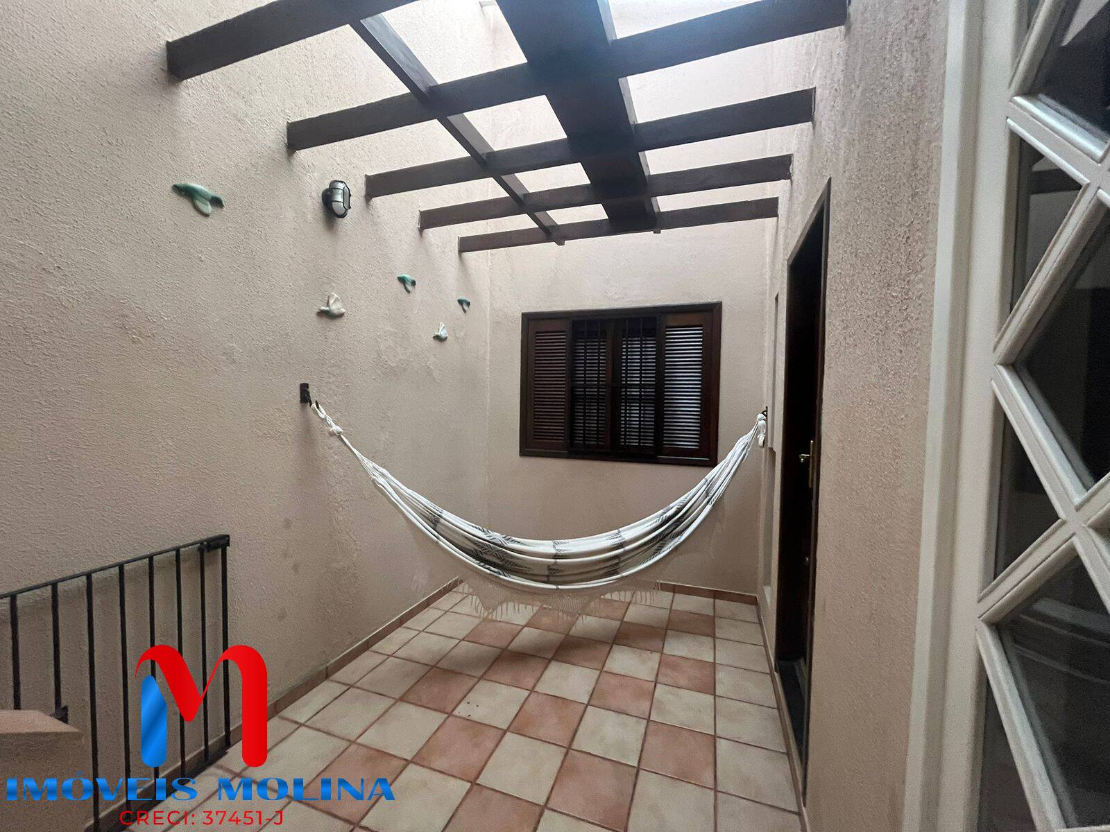Casa à venda e aluguel com 3 quartos, 240m² - Foto 11