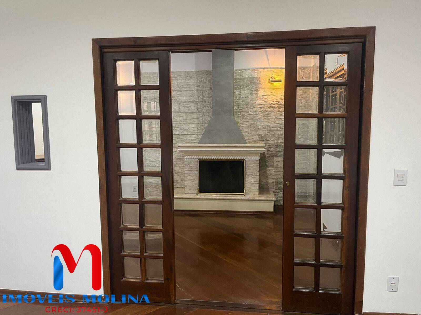 Casa à venda e aluguel com 3 quartos, 240m² - Foto 3
