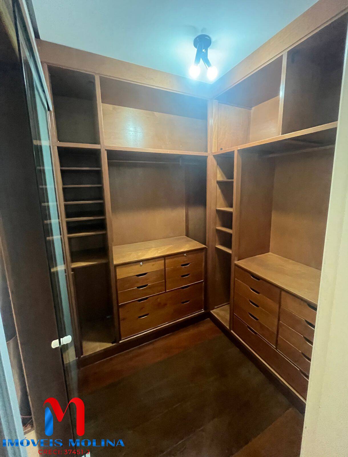 Casa à venda e aluguel com 3 quartos, 240m² - Foto 25