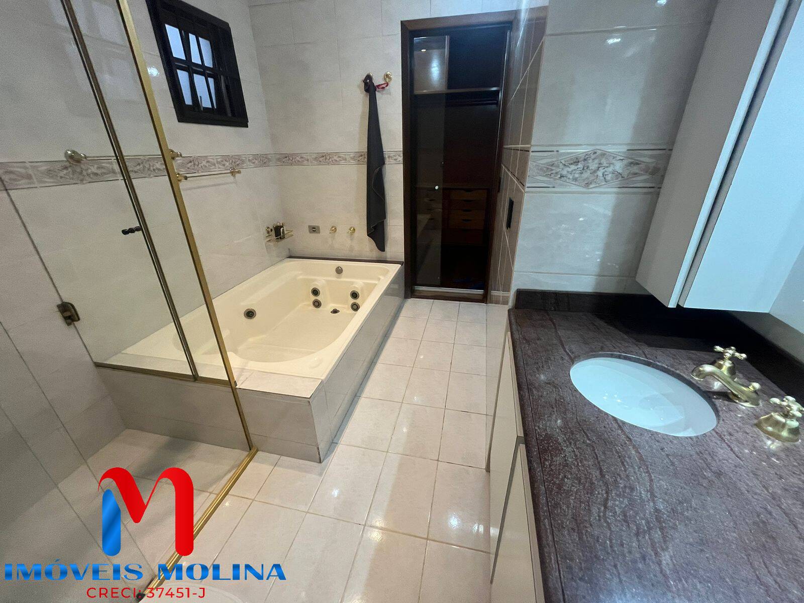 Casa à venda e aluguel com 3 quartos, 240m² - Foto 28
