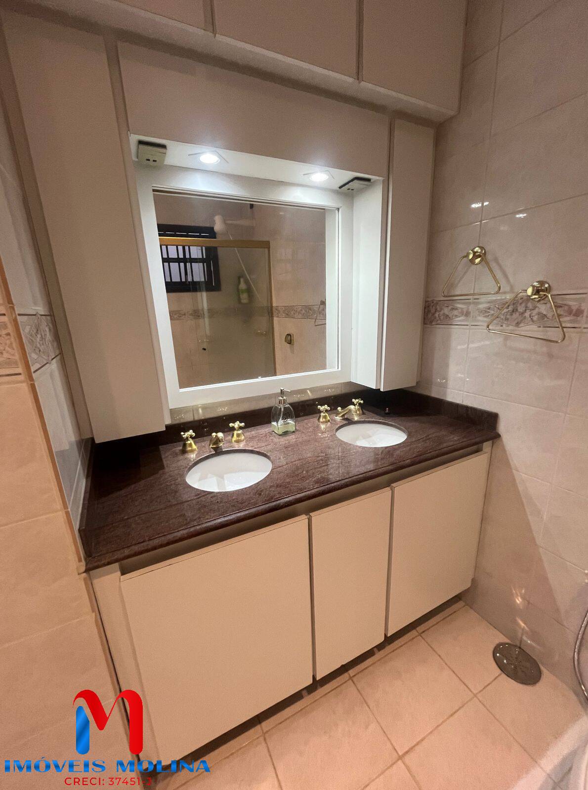 Casa à venda e aluguel com 3 quartos, 240m² - Foto 30