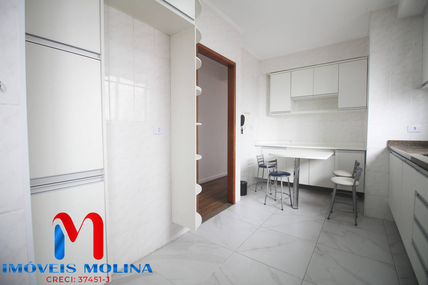 Apartamento para alugar com 2 quartos, 80m² - Foto 7