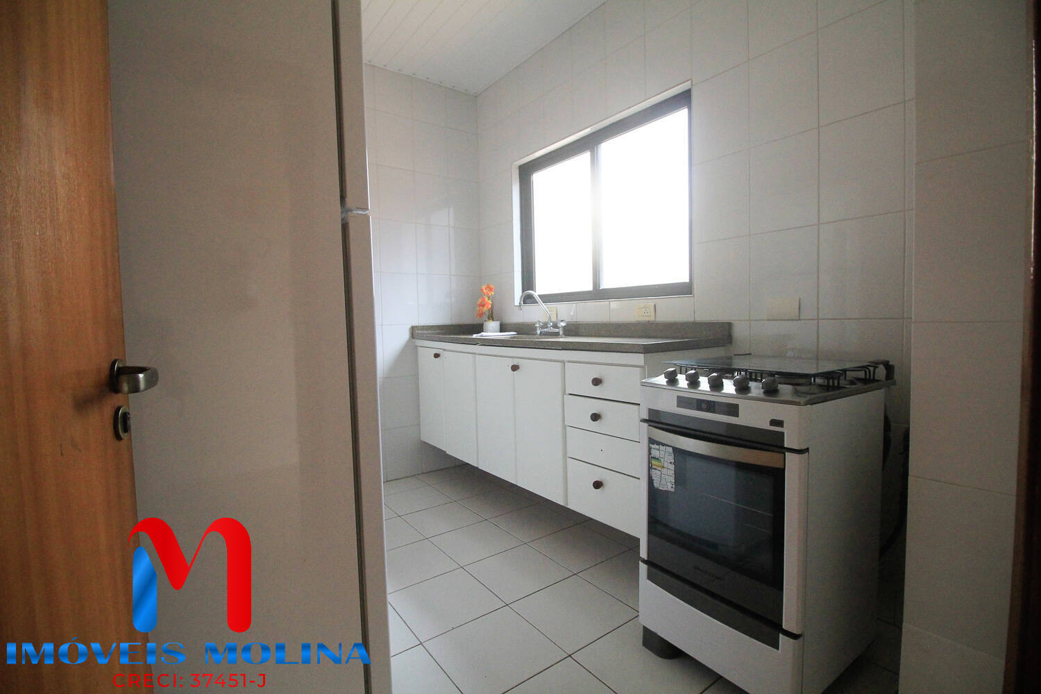 Apartamento para alugar com 2 quartos, 80m² - Foto 59