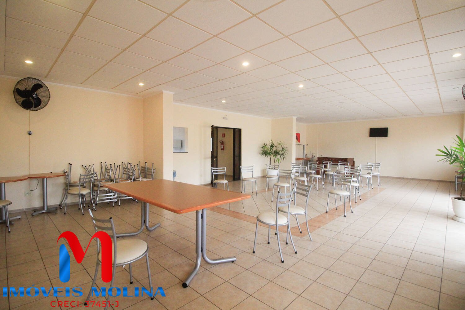 Apartamento para alugar com 2 quartos, 80m² - Foto 64
