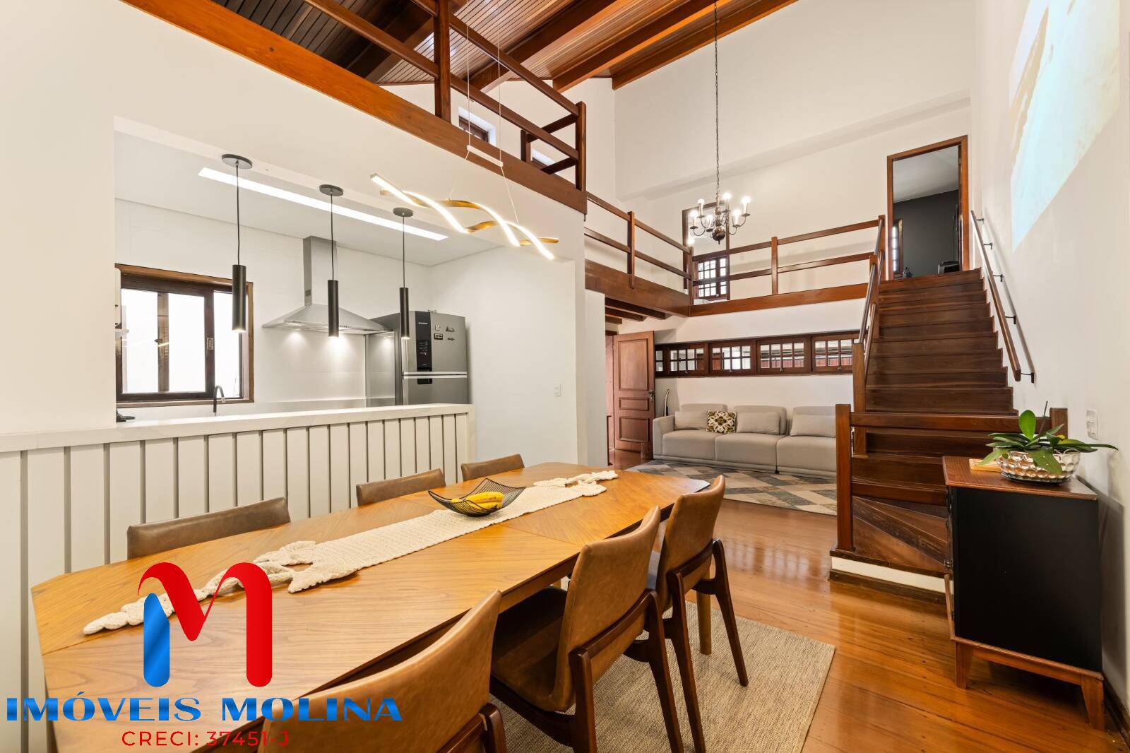Sobrado à venda com 4 quartos, 240m² - Foto 3
