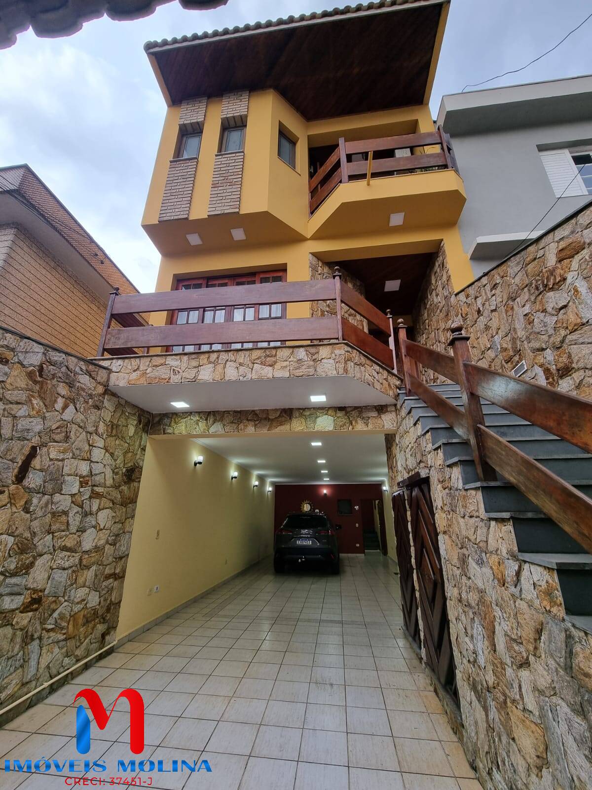 Sobrado, 3 quartos, 330 m² - Foto 1