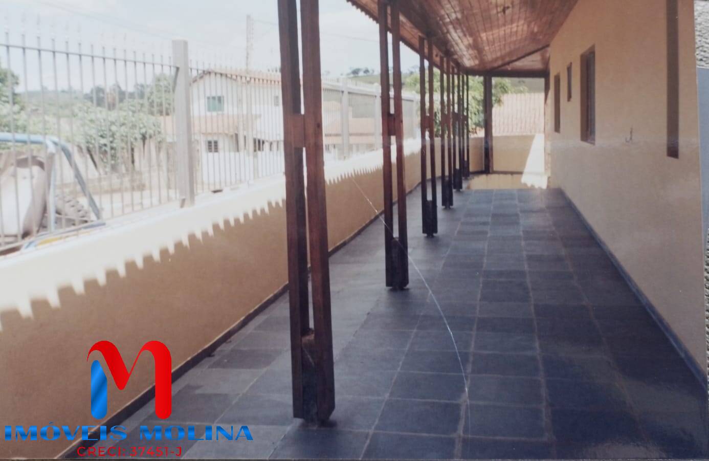Casa à venda com 3 quartos, 500m² - Foto 1
