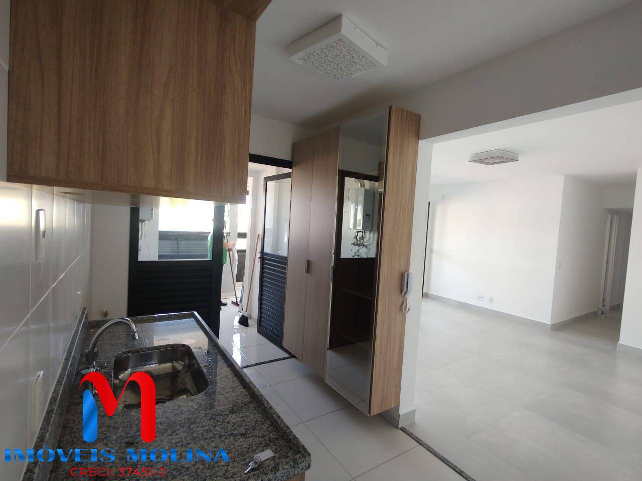 Apartamento para alugar com 3 quartos, 101m² - Foto 15