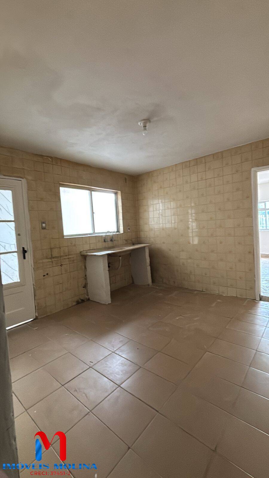 Casa para alugar com 2 quartos, 100m² - Foto 6