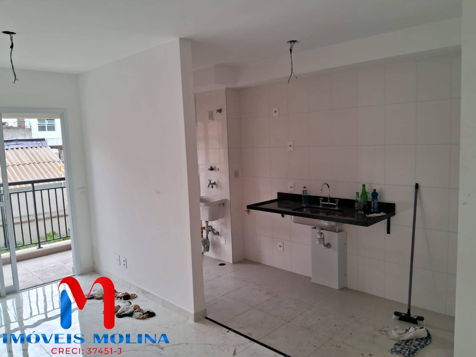 Apartamento à venda com 2 quartos, 73m² - Foto 2