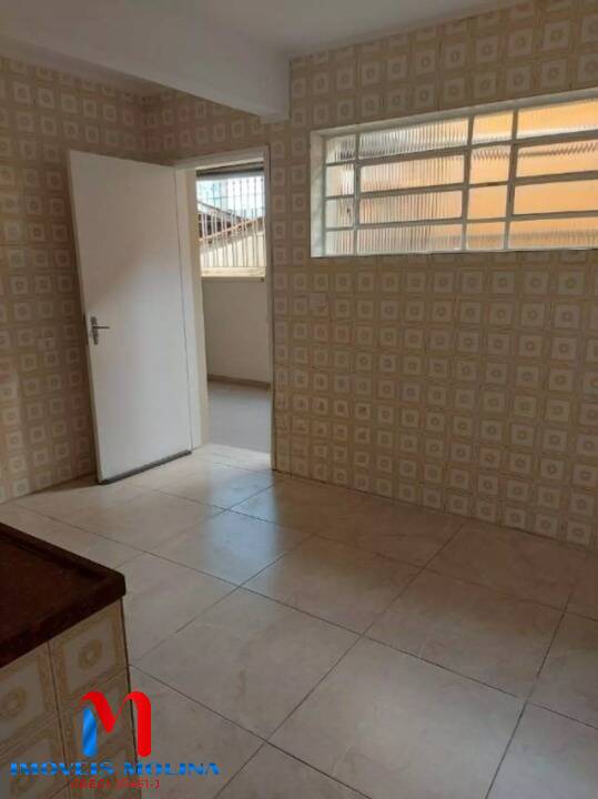 Casa para alugar com 2 quartos, 130m² - Foto 4