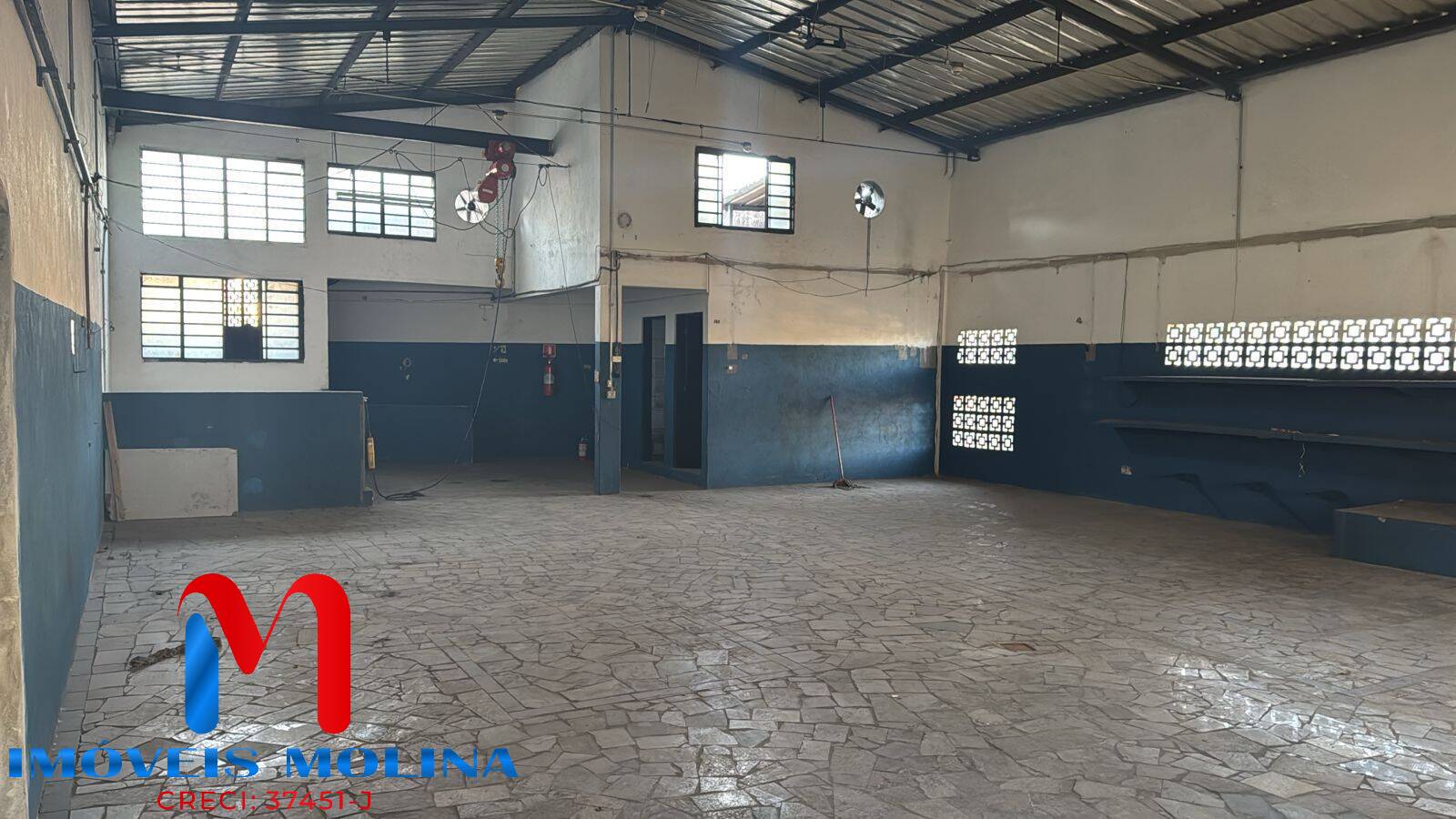 Depósito-Galpão-Armazém para alugar, 865m² - Foto 1