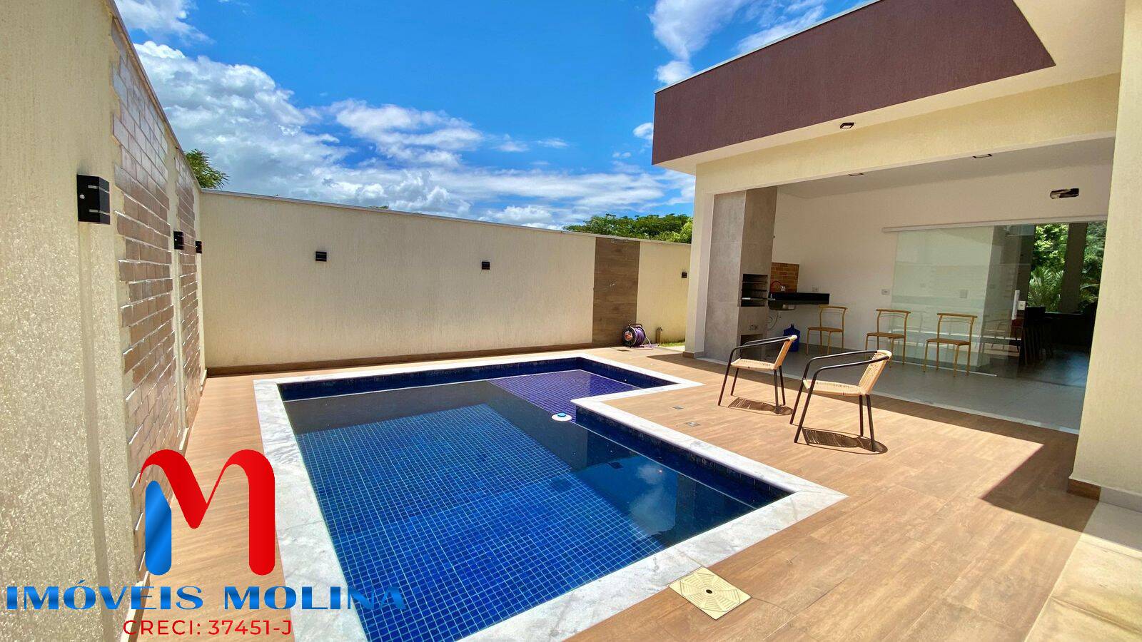 Casa à venda com 3 quartos, 165m² - Foto 3