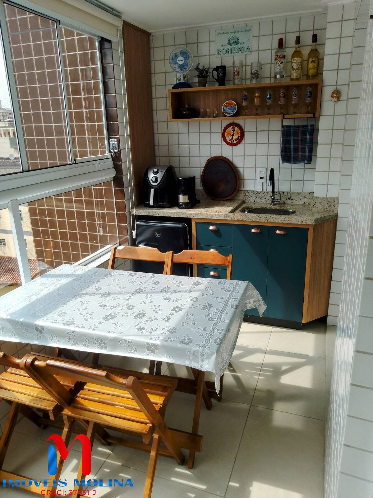 Apartamento à venda MOBILIADO com 79m² no Canto do Forte