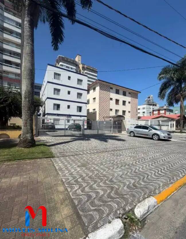 Apartamento á 200mts da praia no coração da Guilhermina / Praia grande