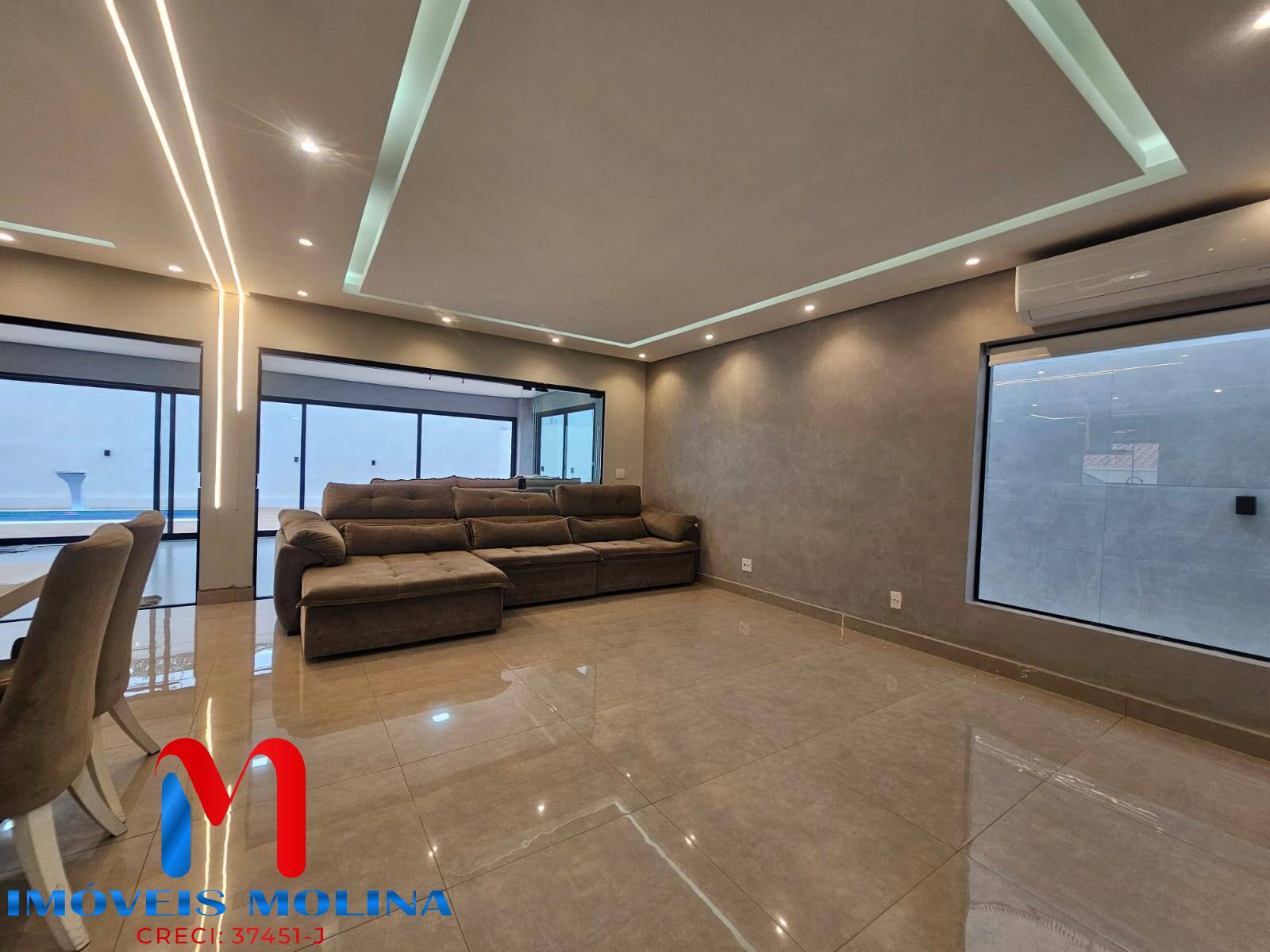 Casa, 3 quartos, 296 m² - Foto 1